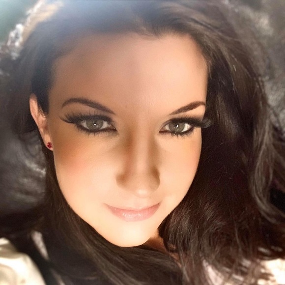 Meet your Posher, Sonja - Picture 2 of 2